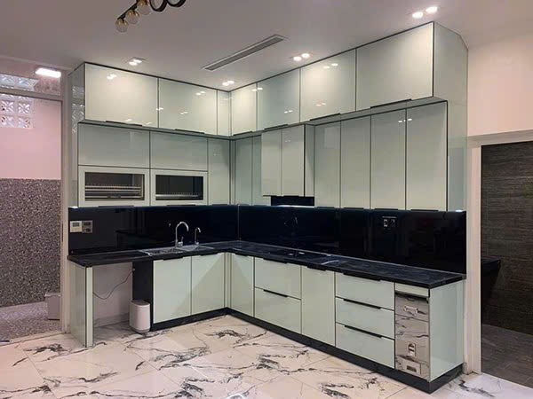 Tủ Bếp Nhôm Nội Thất Cánh Kính (MS02)